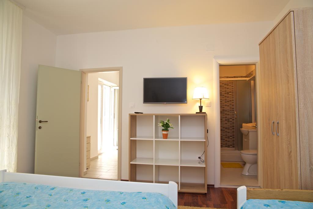 Antonija Apartments With Pool Biograd Na Moru Exterior foto