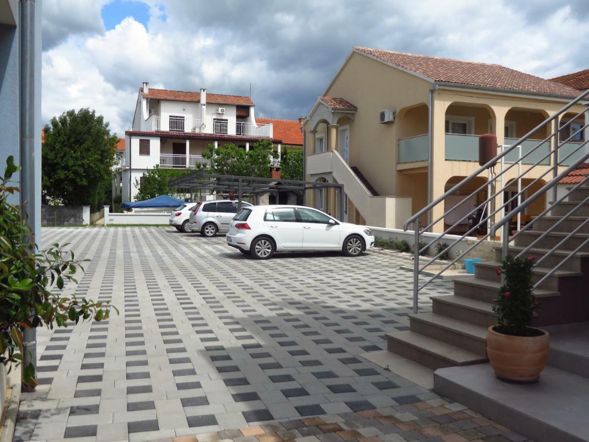 Antonija Apartments With Pool Biograd Na Moru Quarto foto